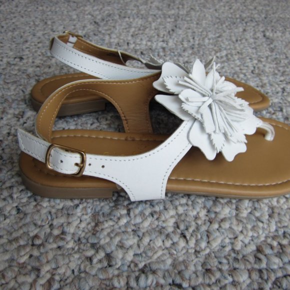 Mariella Thong Flower Sandal - Picture 3 of 12